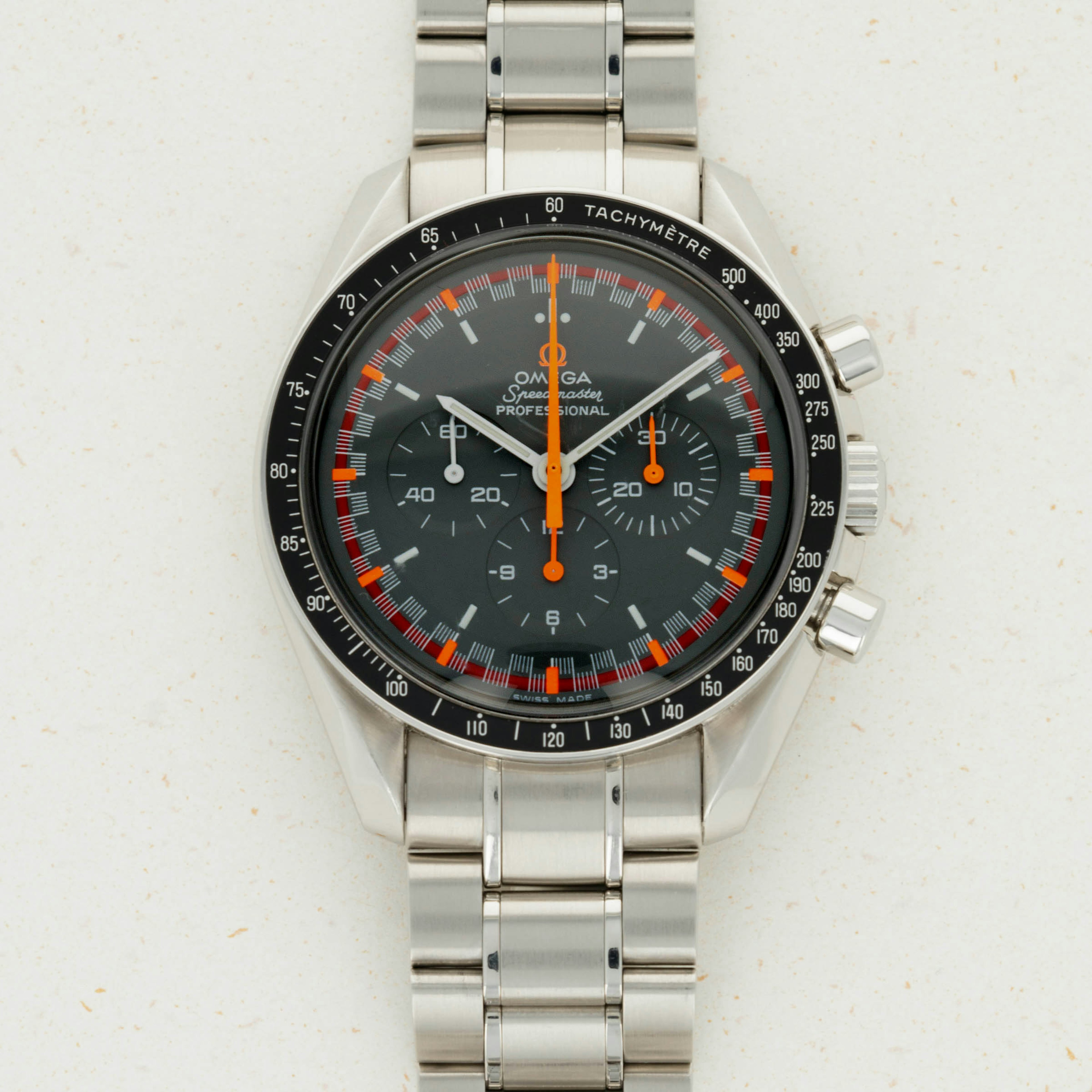 Omega Speedmaster 3570.40 Racing Dial Japan Edition Auctions Loupe This