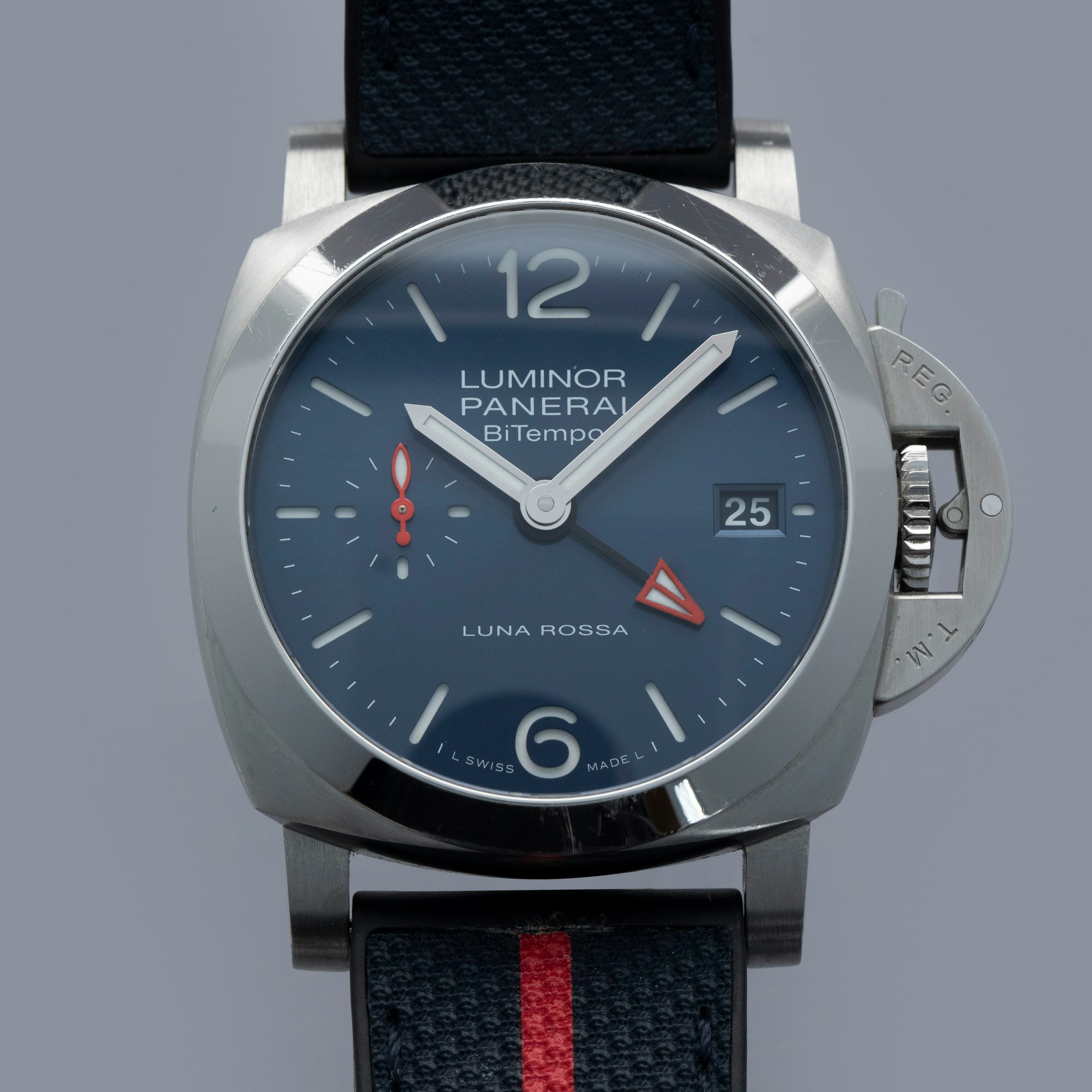 Thumbnail for Panerai Luminor Luna Rossa GMT PAM01404 BiTempo