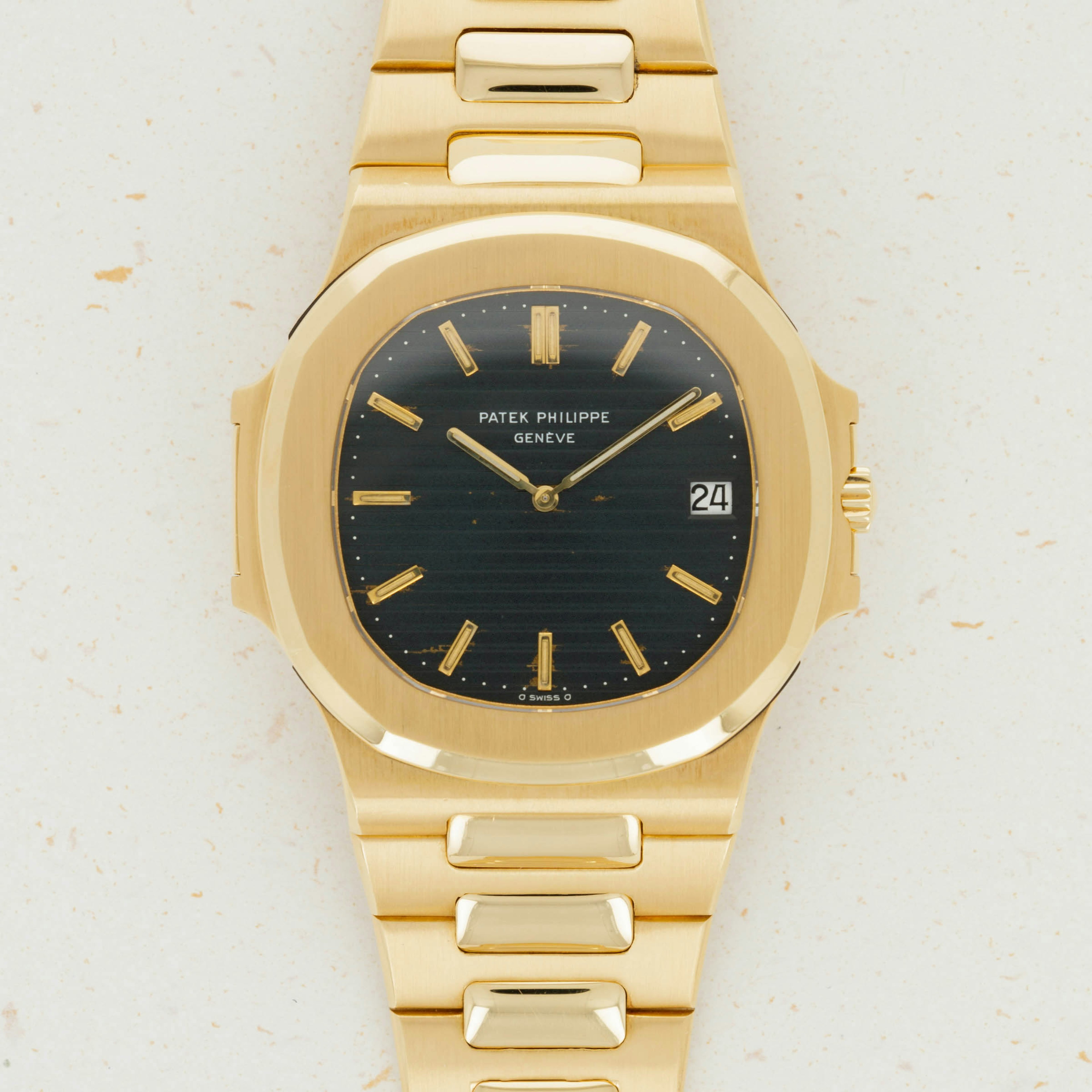 Patek Philippe Jumbo Nautilus Yellow Gold 3700 1J Auctions